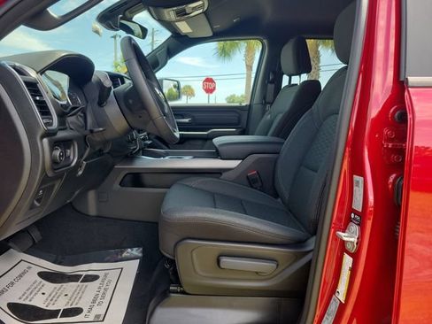 New 2026 RAM 1500 Express AWD/4WD image 11