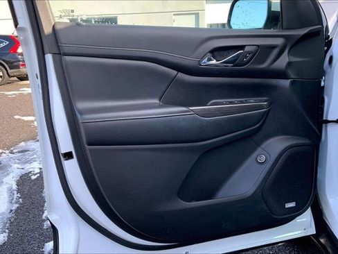 Used 2019 GMC Acadia SLT image 23