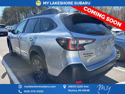Used 2025 Subaru Outback Onyx Edition AWD/4WD image 4