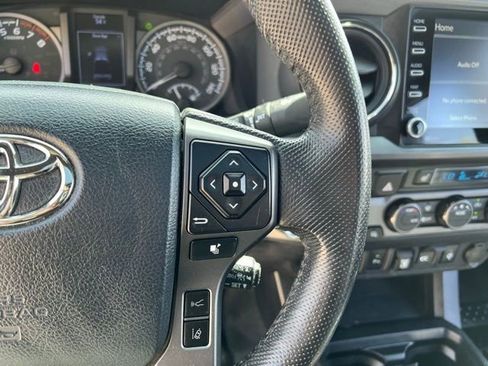 Used 2020 Toyota Tacoma TRD Off-Road w/ TRD Premium Off Road Package AWD/4WD image 28