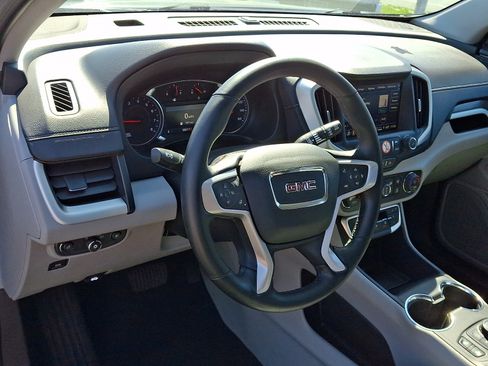 Used 2024 GMC Terrain SLT FWD image 16