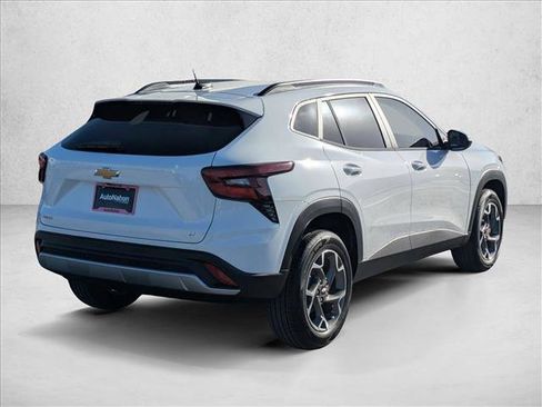 New 2026 Chevrolet Trax LT w/ LPO, Blackout Package image 2