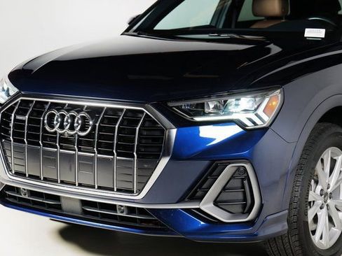 Certified 2022 Audi Q3 2.0T Premium Plus w/ Premium Plus Package image 26