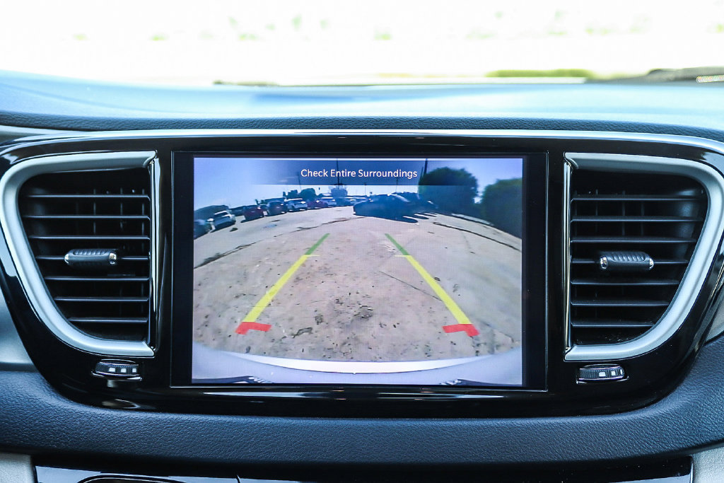 Used 2024 Chrysler Pacifica Touring-L FWD image 28