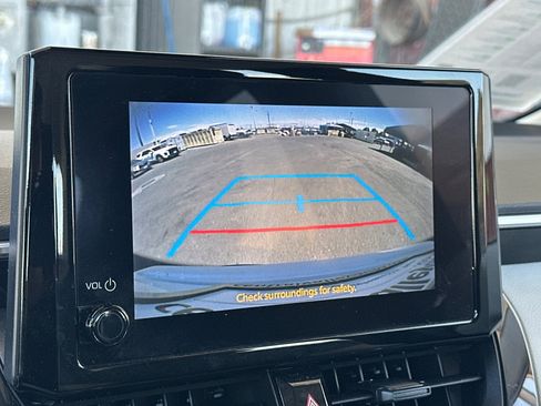 Used 2023 Toyota Corolla LE FWD image 18