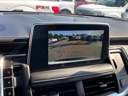 Used 2024 GMC Yukon AT4 AWD/4WD image 17