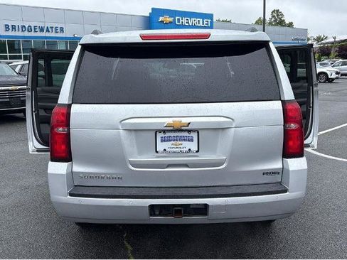 Used 2019 Chevrolet Suburban LT AWD/4WD image 12