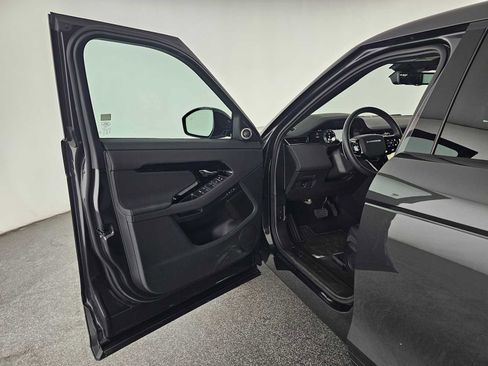 Used 2024 Land Rover Range Rover Evoque S image 19