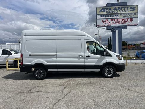 Used 2020 Ford Transit 250 148 High Roof RWD image 2