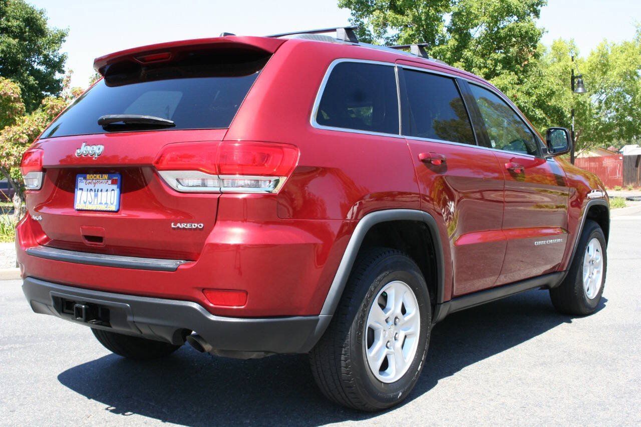 Used 2014 Jeep Grand Cherokee Laredo w/ Quick Order Package 23E AWD/4WD image 5