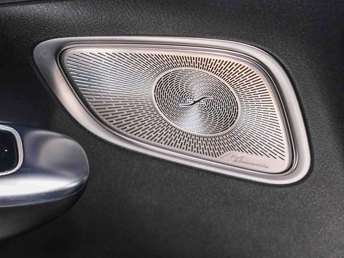Certified 2023 Mercedes-Benz GLC 300 image 30