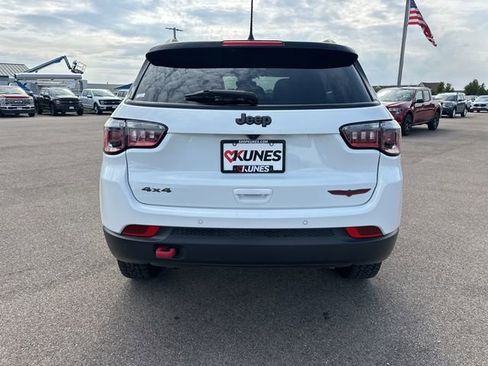 Used 2024 Jeep Compass Trailhawk image 14