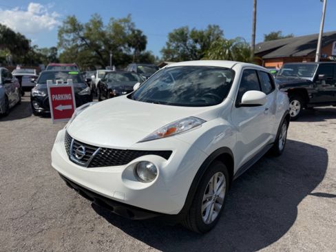 Used 2014 Nissan Juke S image 2