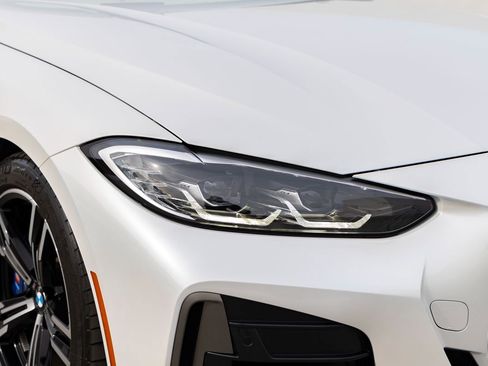 Certified 2023 BMW M440i Convertible w/ Premium Package image 11