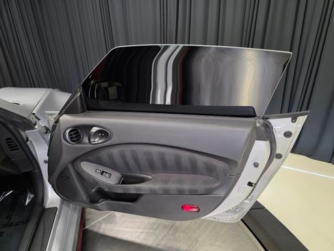Used 2017 Nissan 370Z NISMO RWD image 28