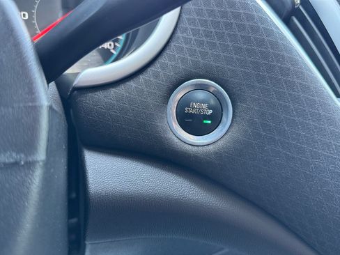 Used 2021 Chevrolet Malibu RS FWD image 5