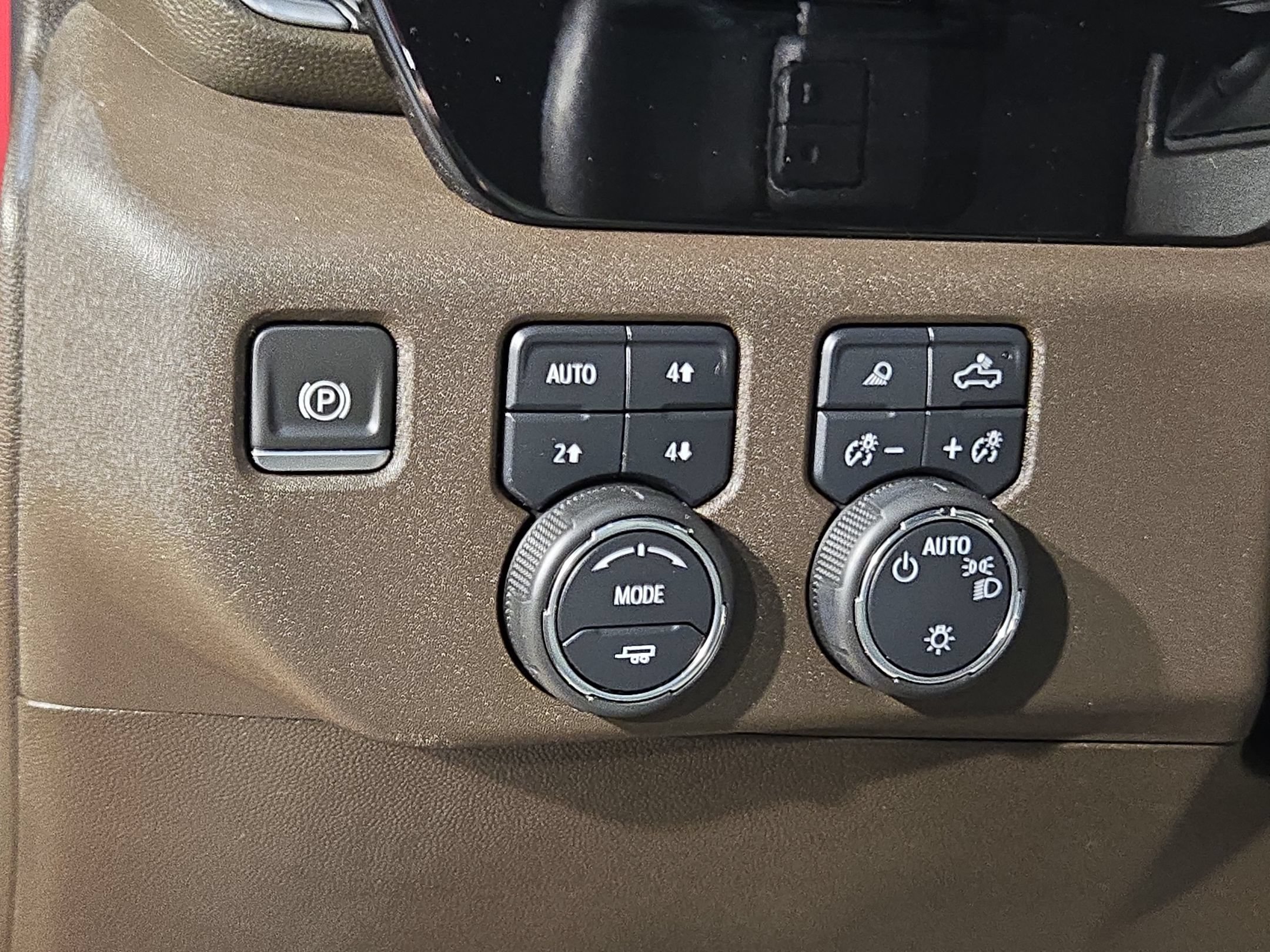 Used 2022 Chevrolet Silverado 1500 LT AWD/4WD image 25