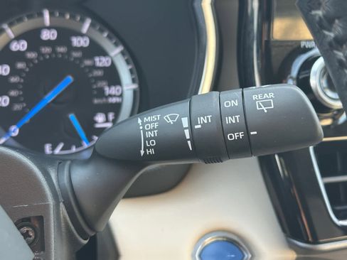 Used 2021 Toyota Highlander Limited image 21