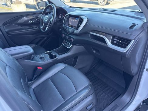 Used 2023 GMC Terrain SLT image 40