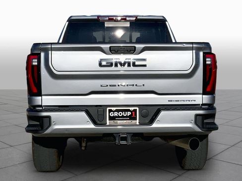 Used 2025 GMC Sierra 2500 Denali Ultimate AWD/4WD image 5