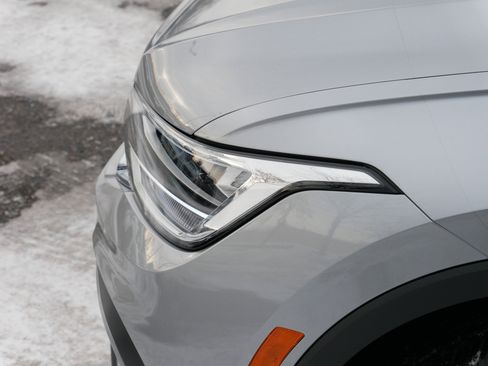 Certified 2024 Volkswagen Tiguan SE image 16