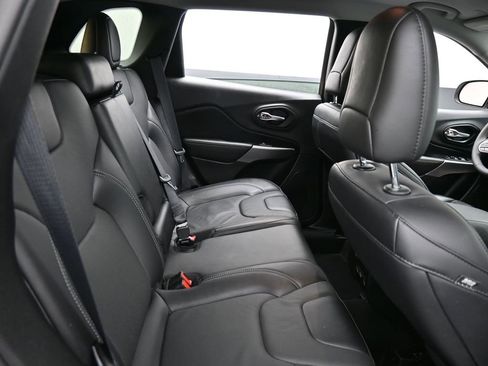 Certified 2022 Jeep Cherokee Latitude Lux image 17