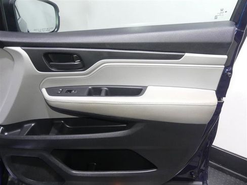 Used 2019 Honda Odyssey EX-L image 19