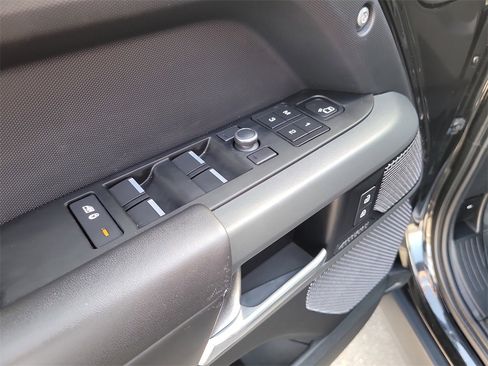 Used 2020 Land Rover Defender 110 X image 15