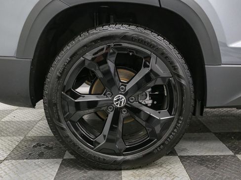 Used 2025 Volkswagen Taos SEL w/ Black Wheel Plus Package image 15