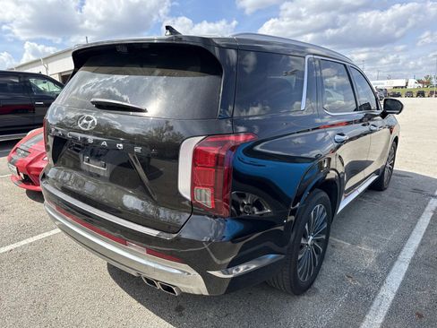 Used 2024 Hyundai Palisade Calligraphy image 11