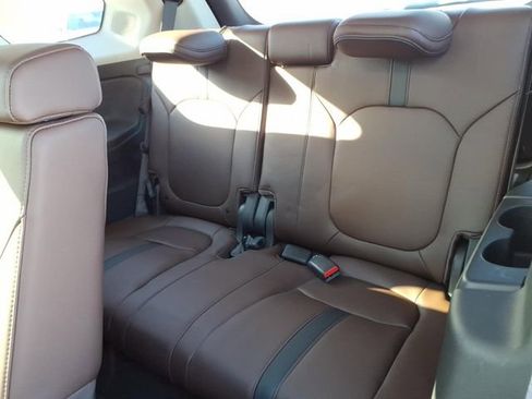 Used 2023 Honda Pilot Elite image 25