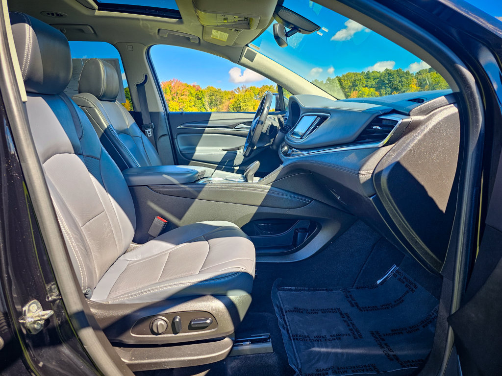 Used 2018 Buick Enclave Essence FWD image 42