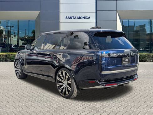 Used 2023 Land Rover Range Rover Long Wheelbase SE image 8
