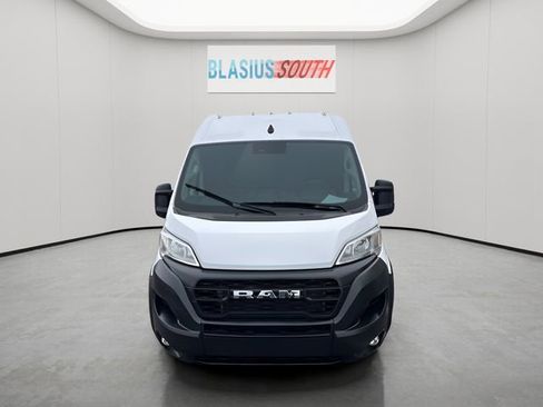 Used 2024 RAM ProMaster 2500 w/ Convenience Group FWD image 8