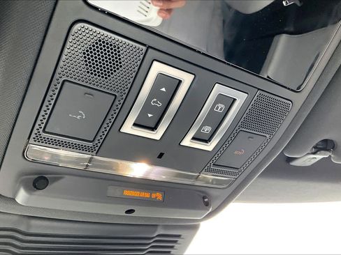 Used 2026 Land Rover Range Rover Evoque S image 39