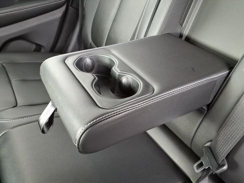 Used 2025 Jeep Grand Cherokee Limited image 34