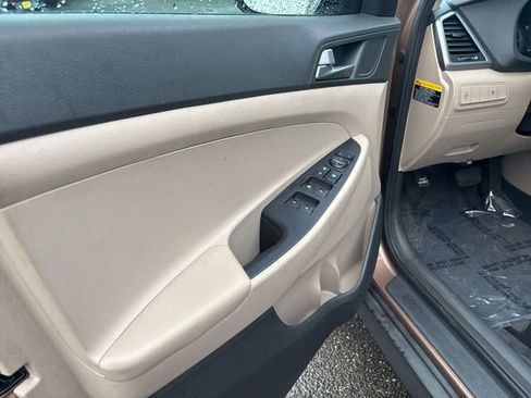 Used 2016 Hyundai Tucson SE w/ Option Group 02 image 18