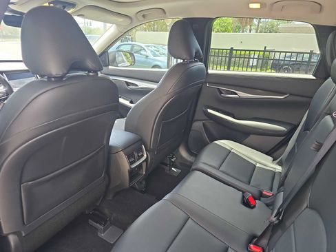 Certified 2025 INFINITI QX50 Luxe AWD/4WD image 11