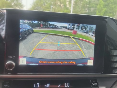 Used 2025 Toyota Camry SE w/ Convenience Package FWD image 28