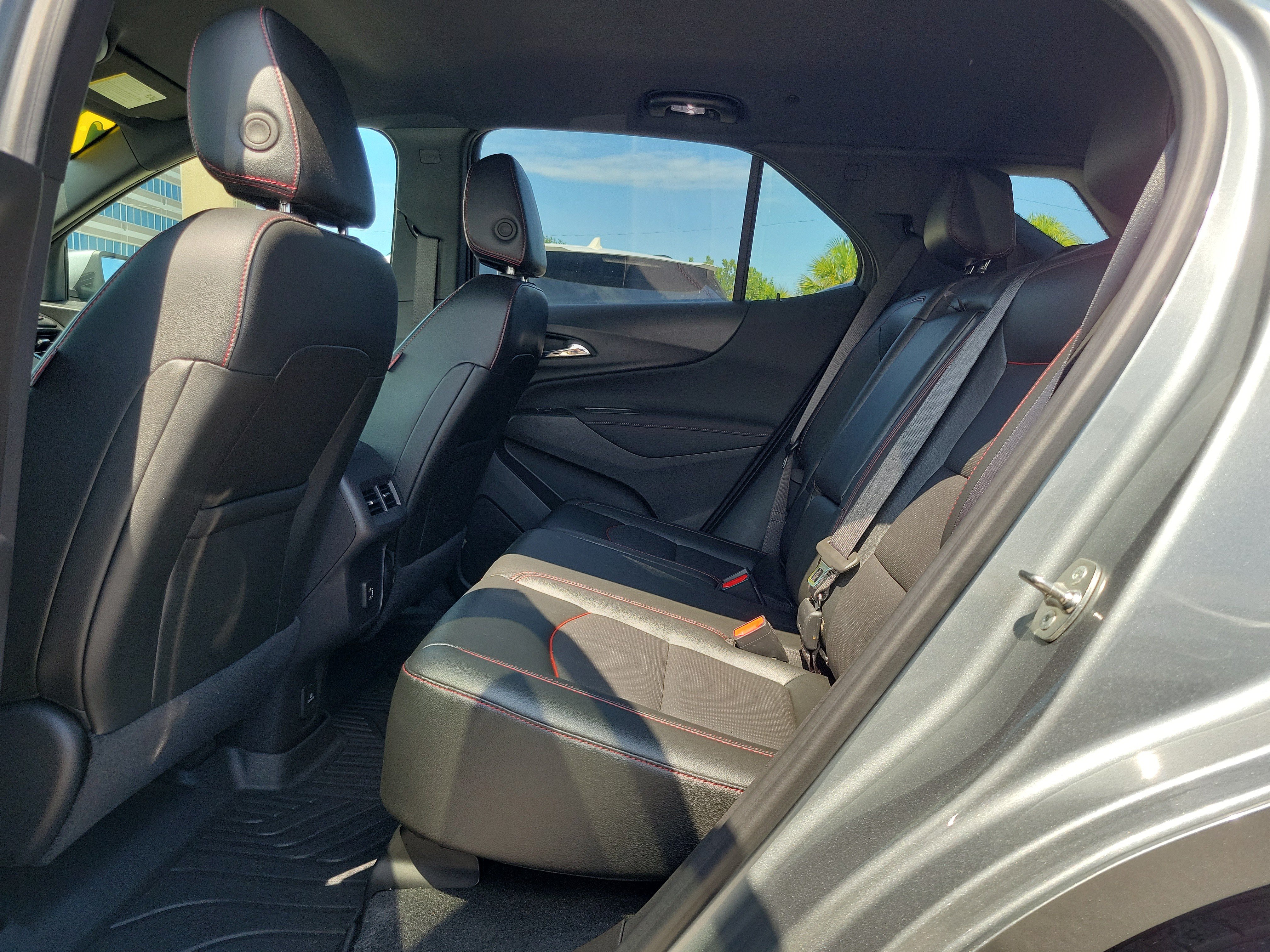 Used 2024 Chevrolet Equinox RS w/ RS Leather Package FWD image 9