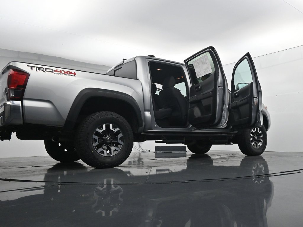 Used 2019 Toyota Tacoma TRD Off-Road AWD/4WD image 42