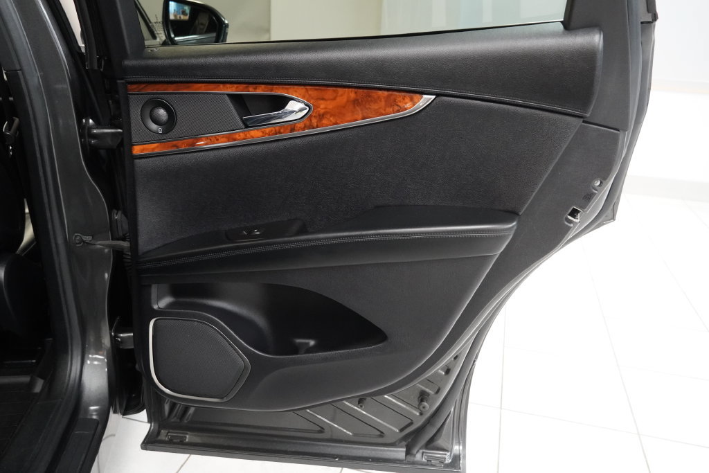 Used 2019 Lincoln Nautilus Reserve AWD/4WD image 33