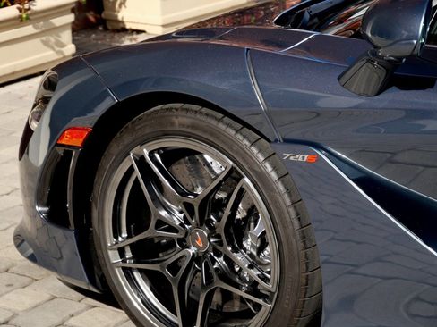 Used 2018 McLaren 720S Luxury image 14