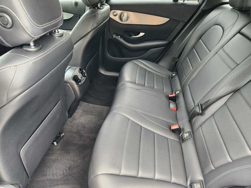 Used 2019 Mercedes-Benz GLC 350e 4MATIC image 30