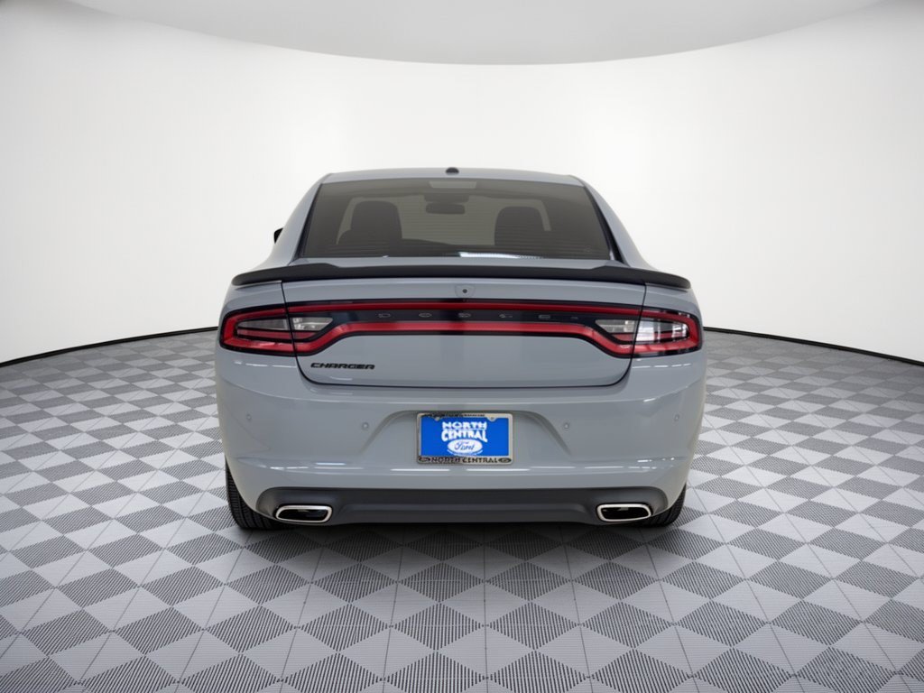Used 2022 Dodge Charger SXT w/ Blacktop Package RWD image 11
