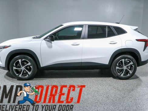 Used 2024 Chevrolet Trax RS w/ Driver Confidence Package FWD image 10