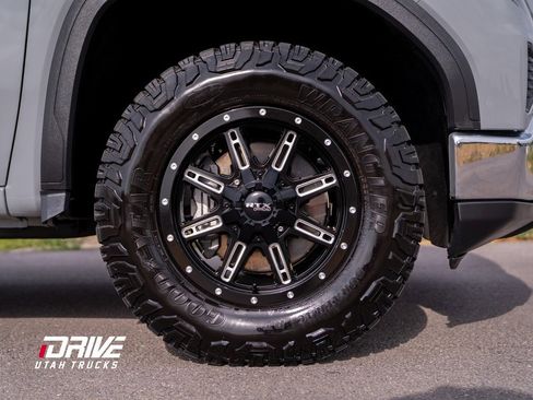 Used 2024 GMC Sierra 1500 SLE image 10