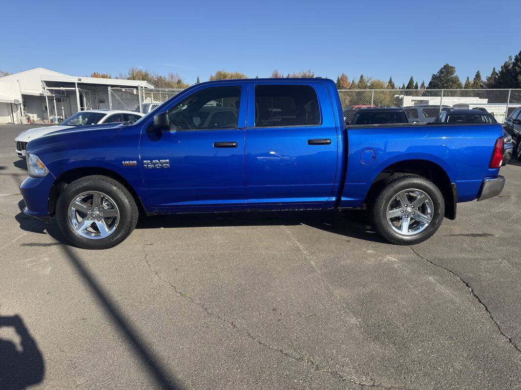Used 2015 RAM 1500 Express AWD/4WD image 2