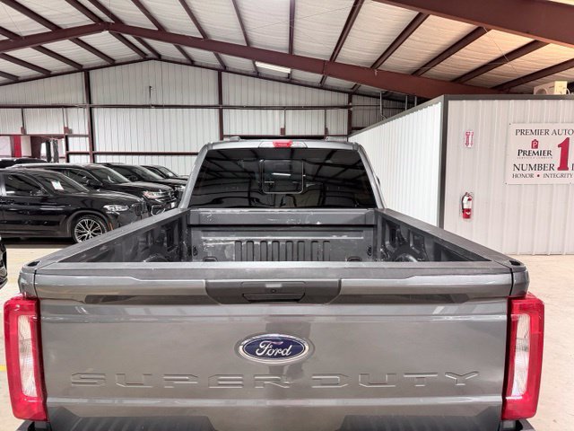 Used 2023 Ford F250 XLT w/ FX4 Off-Road Package AWD/4WD image 4
