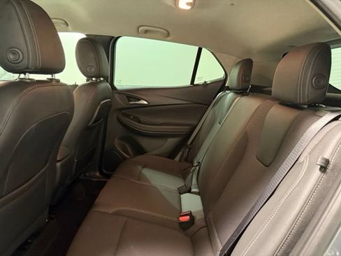 Used 2021 Buick Encore GX Preferred w/ Cold Weather Comfort Package FWD image 22